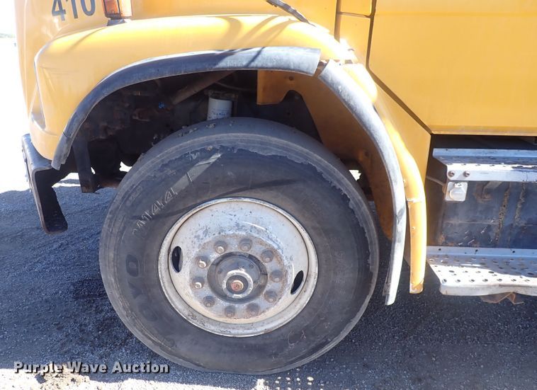 image for item DQ3055 1999 Freightliner FL80  dump truck