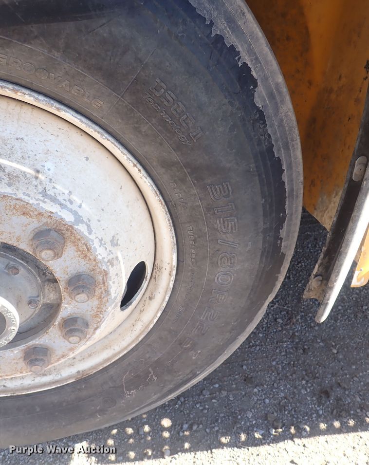 image for item DQ3055 1999 Freightliner FL80  dump truck