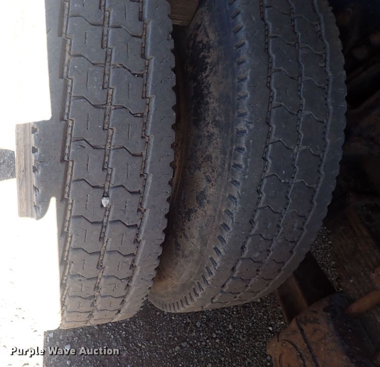 image for item DQ3055 1999 Freightliner FL80  dump truck