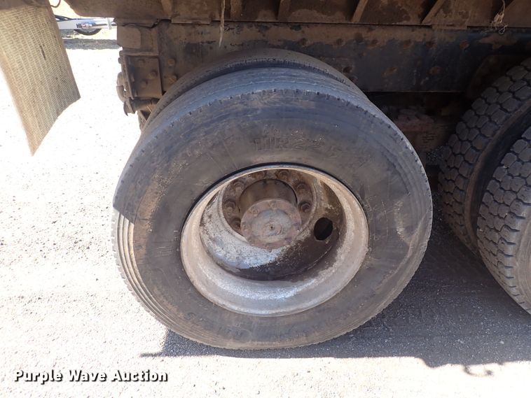 image for item DQ3055 1999 Freightliner FL80  dump truck