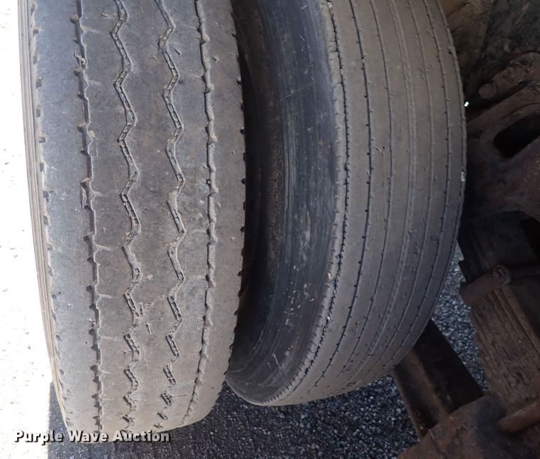 image for item DQ3055 1999 Freightliner FL80  dump truck