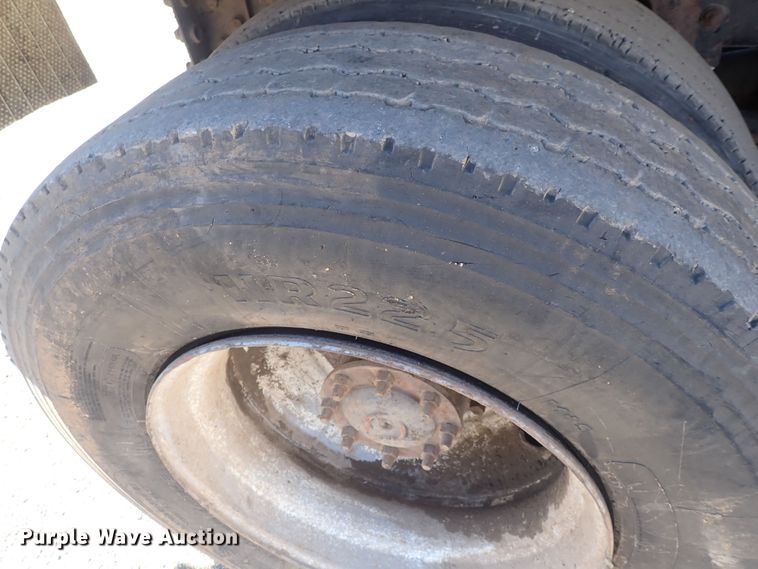 image for item DQ3055 1999 Freightliner FL80  dump truck