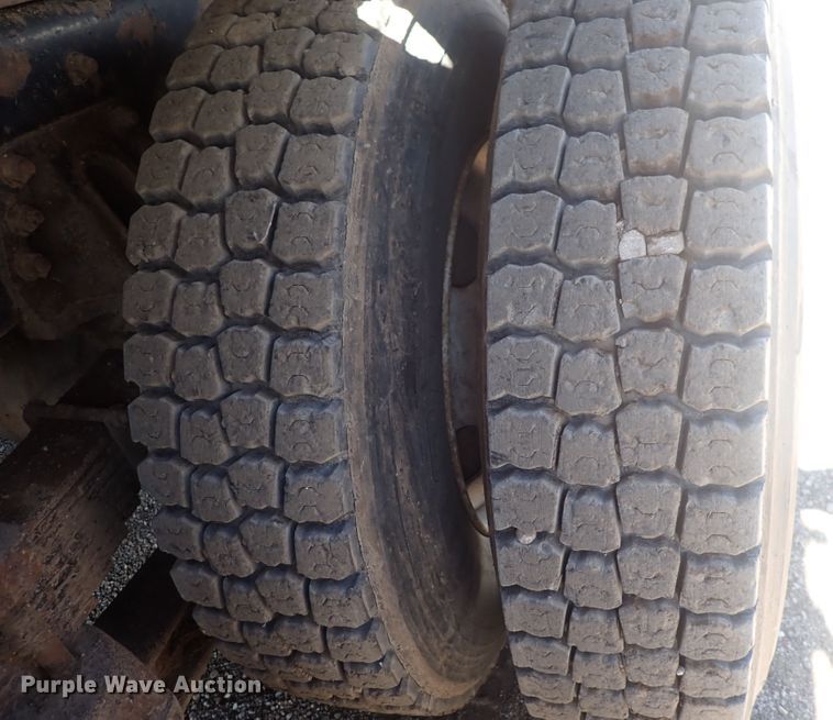 image for item DQ3055 1999 Freightliner FL80  dump truck