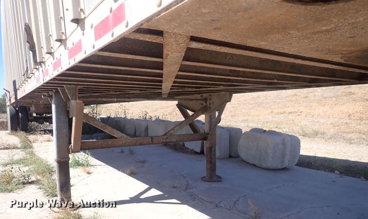 image for item DQ3069 2015 Wilkins 0KRA23PCFSBX  walking floor trailer