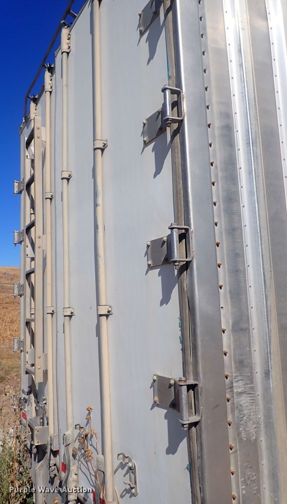 image for item DQ3069 2015 Wilkins 0KRA23PCFSBX  walking floor trailer