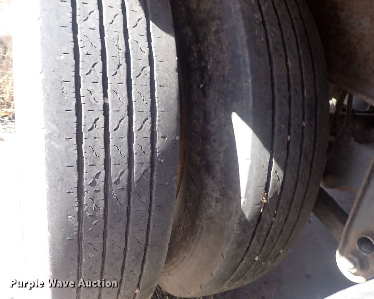 image for item DQ3069 2015 Wilkins 0KRA23PCFSBX  walking floor trailer