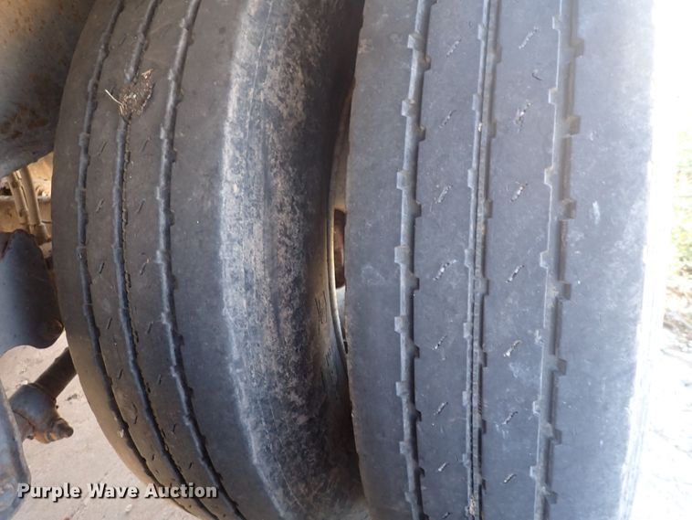 image for item DQ3069 2015 Wilkins 0KRA23PCFSBX  walking floor trailer