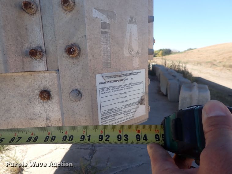 image for item DQ3069 2015 Wilkins 0KRA23PCFSBX  walking floor trailer