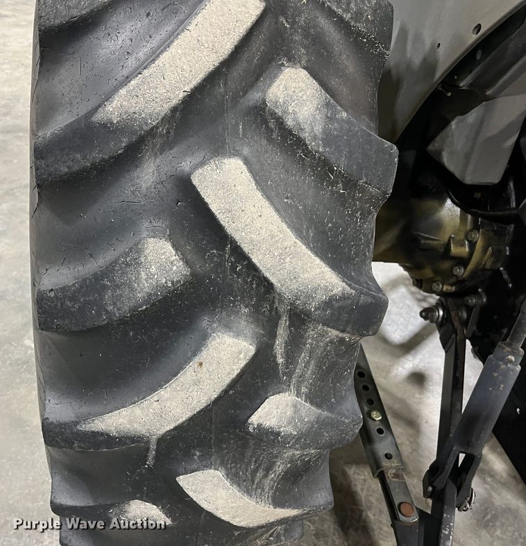 image for item DR7290 2002 John Deere 5420  tractor