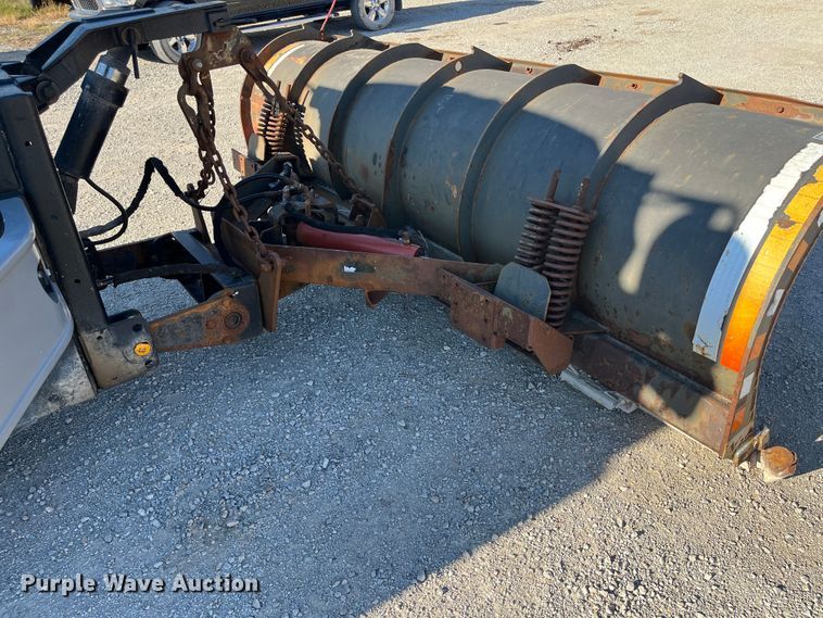 image for item DR7306 2004 International 7600  dump truck