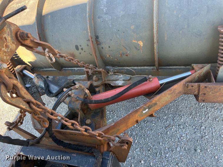 image for item DR7306 2004 International 7600  dump truck