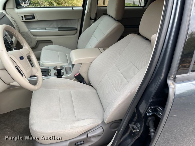 image for item DR7308 2010 Ford Escape Hybrid  SUV