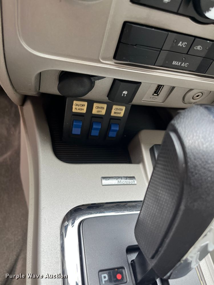 image for item DR7308 2010 Ford Escape Hybrid  SUV