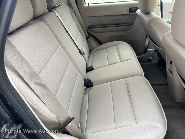 image for item DR7308 2010 Ford Escape Hybrid  SUV