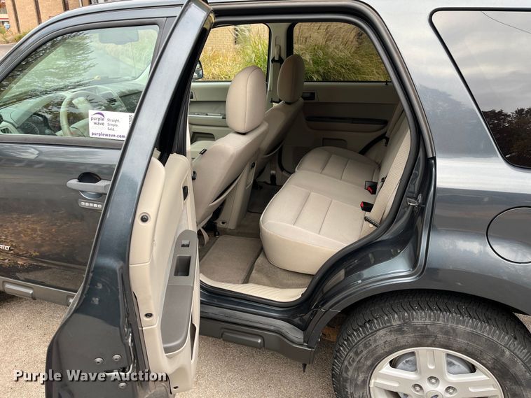 image for item DR7308 2010 Ford Escape Hybrid  SUV