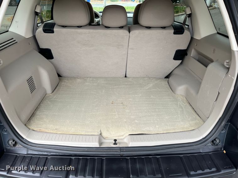 image for item DR7308 2010 Ford Escape Hybrid  SUV