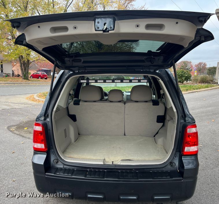 image for item DR7308 2010 Ford Escape Hybrid  SUV