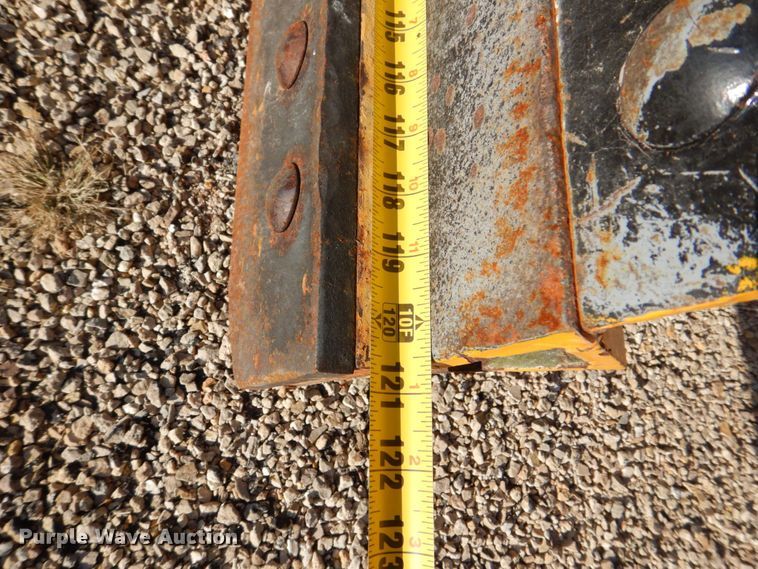 image for item DS8240 1994 Ford LN7000  dump truck