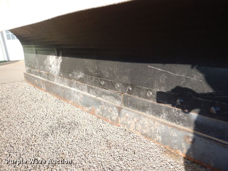 image for item DS8240 1994 Ford LN7000  dump truck