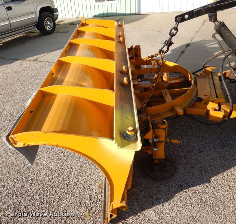 image for item DS8240 1994 Ford LN7000  dump truck