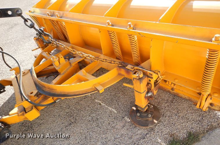 image for item DS8240 1994 Ford LN7000  dump truck