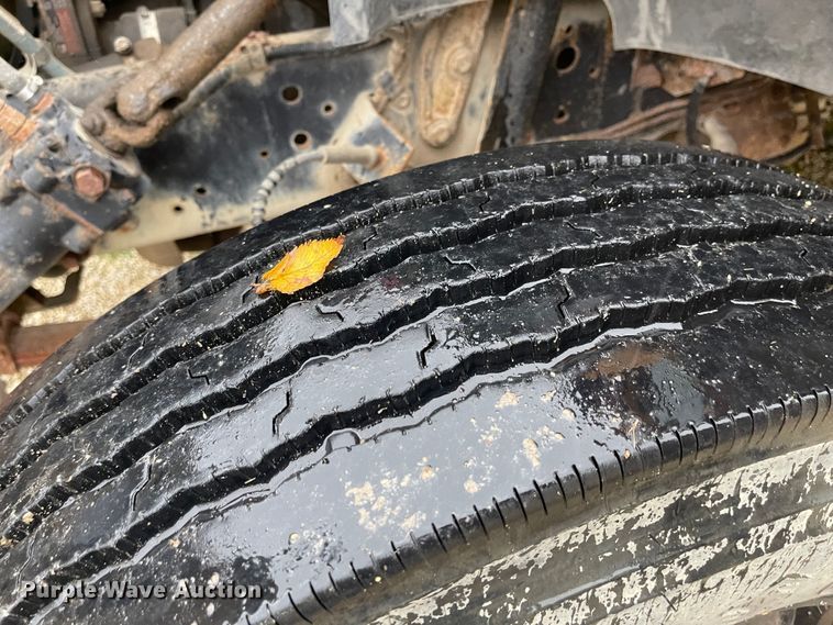 image for item JD9201 1998 Ford Blue Bird  school bus