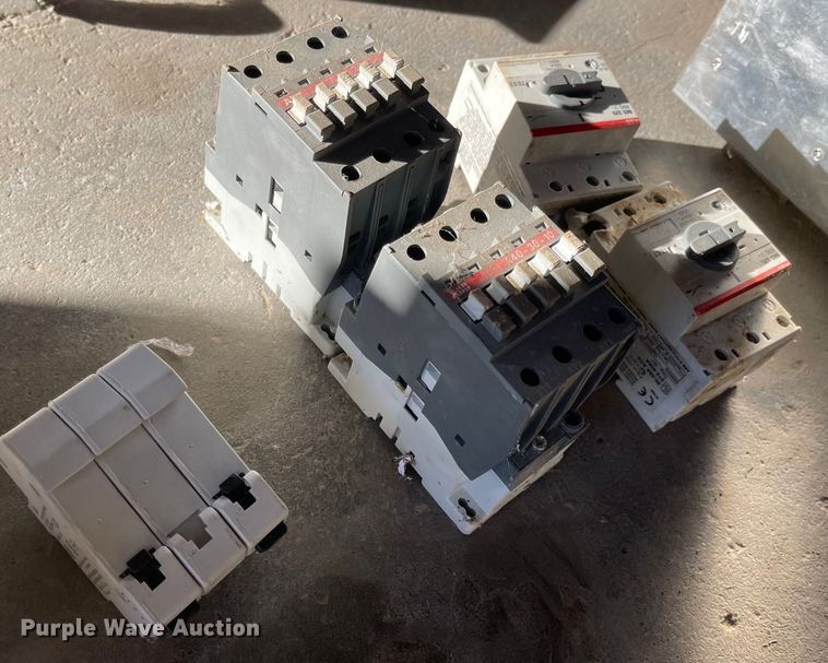 image for item JD9203 Electrical equipment