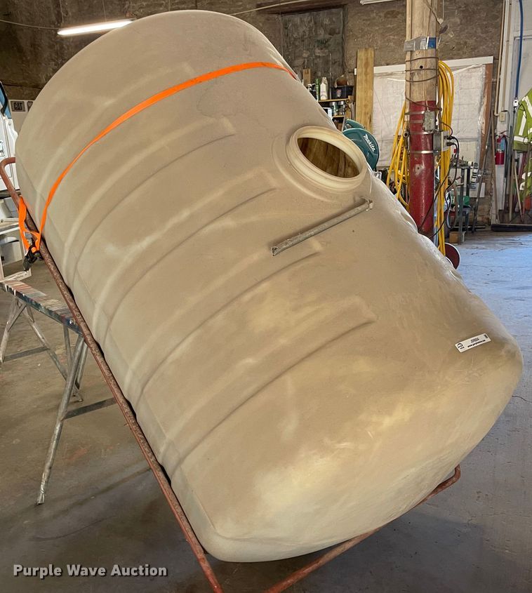 image for item JD9204 Poly tank