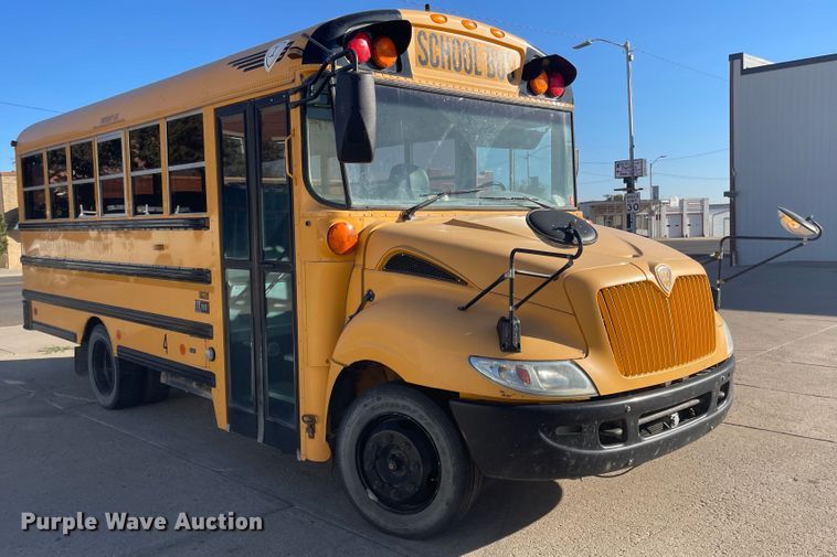 image for item JD9208 2007 IC BE200  school bus