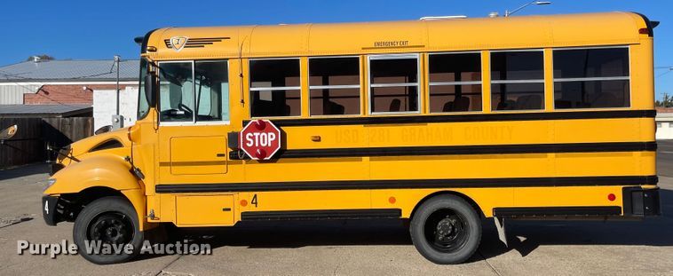 image for item JD9208 2007 IC BE200  school bus