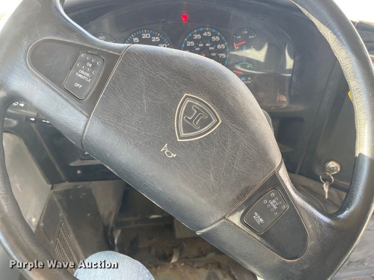 image for item JD9208 2007 IC BE200  school bus