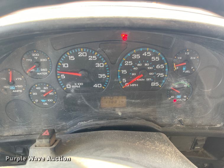 image for item JD9208 2007 IC BE200  school bus