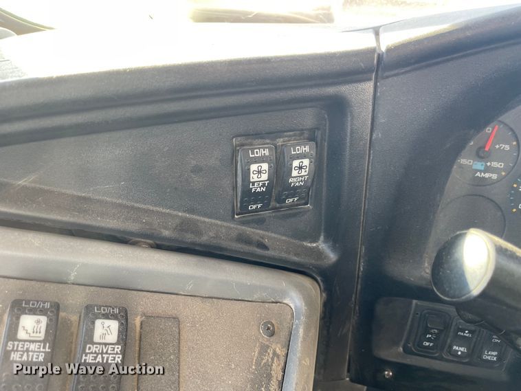 image for item JD9208 2007 IC BE200  school bus