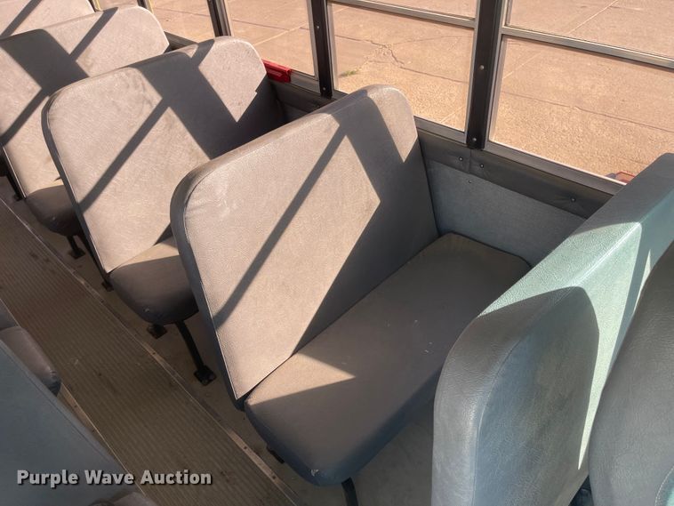 image for item JD9208 2007 IC BE200  school bus