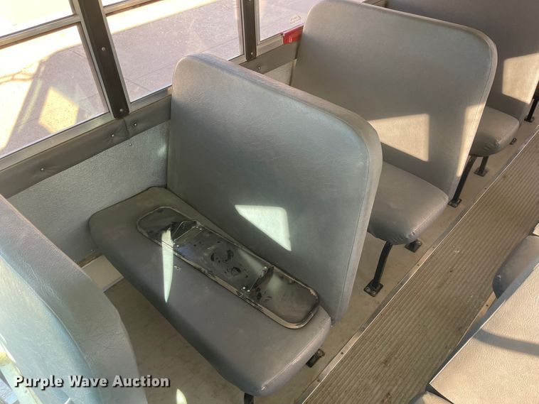 image for item JD9208 2007 IC BE200  school bus