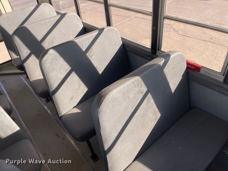 image for item JD9208 2007 IC BE200  school bus