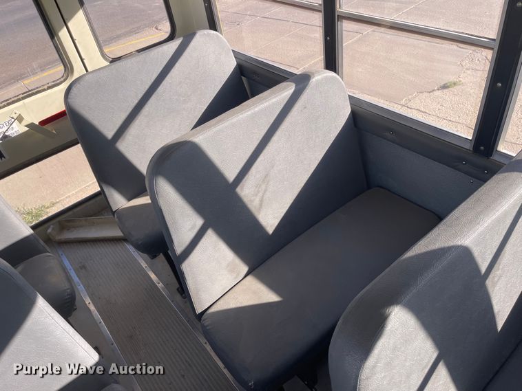 image for item JD9208 2007 IC BE200  school bus