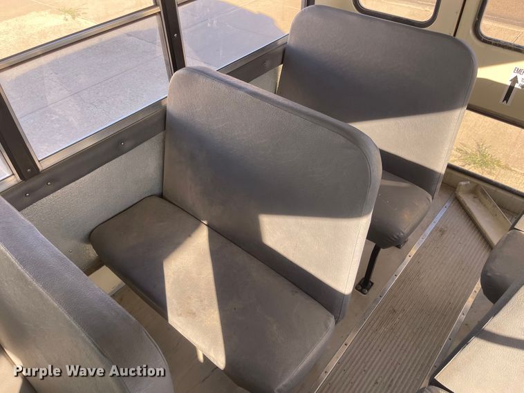 image for item JD9208 2007 IC BE200  school bus