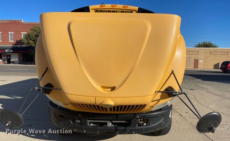 image for item JD9208 2007 IC BE200  school bus