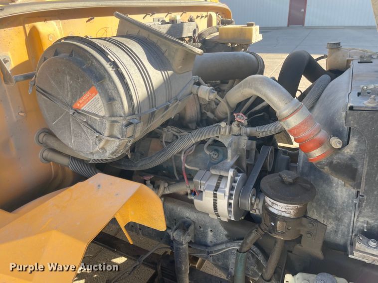 image for item JD9208 2007 IC BE200  school bus