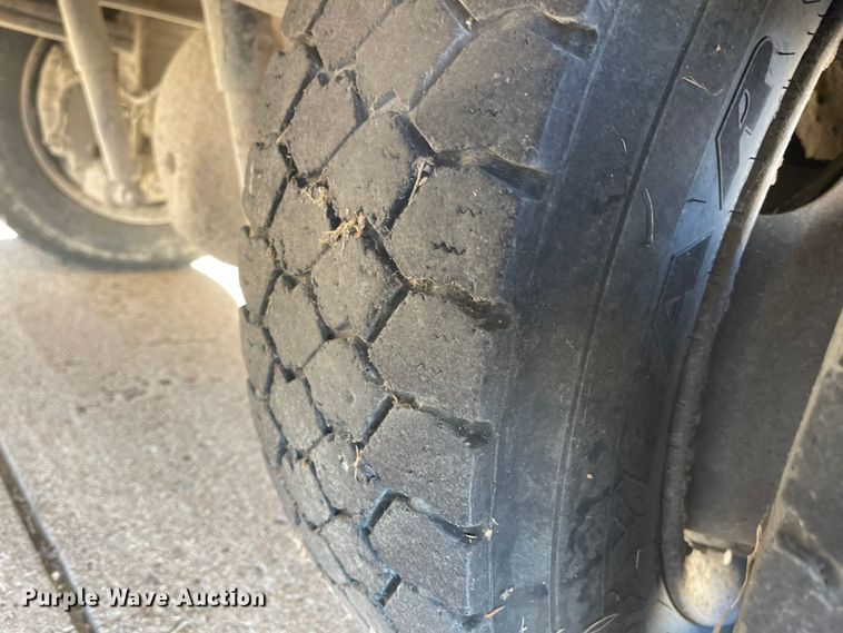 image for item JD9208 2007 IC BE200  school bus