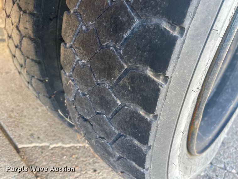 image for item JD9208 2007 IC BE200  school bus