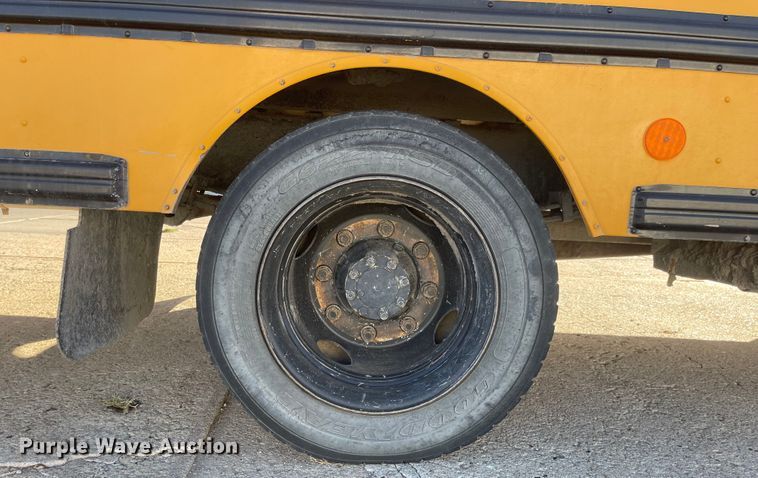 image for item JD9208 2007 IC BE200  school bus