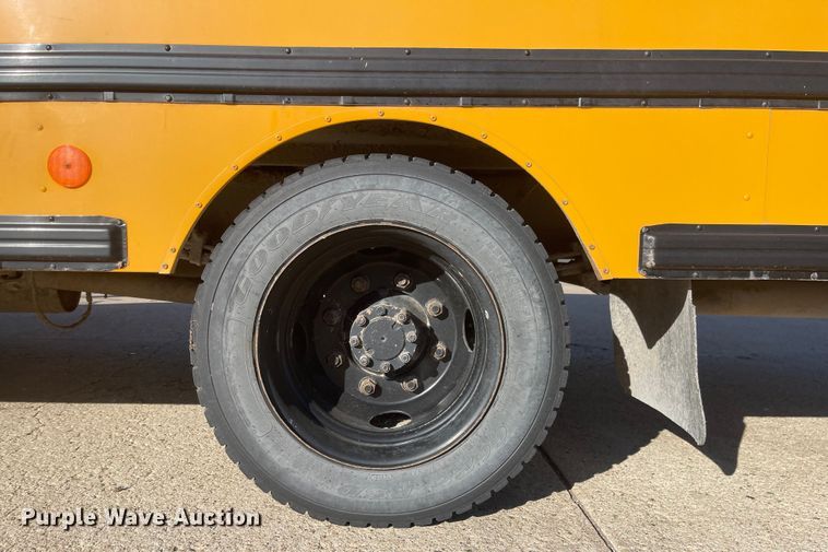 image for item JD9208 2007 IC BE200  school bus