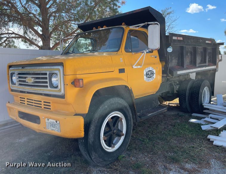 image for item JD9268 1988 Chevrolet C50  dump truck