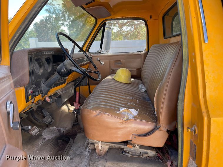 image for item JD9268 1988 Chevrolet C50  dump truck