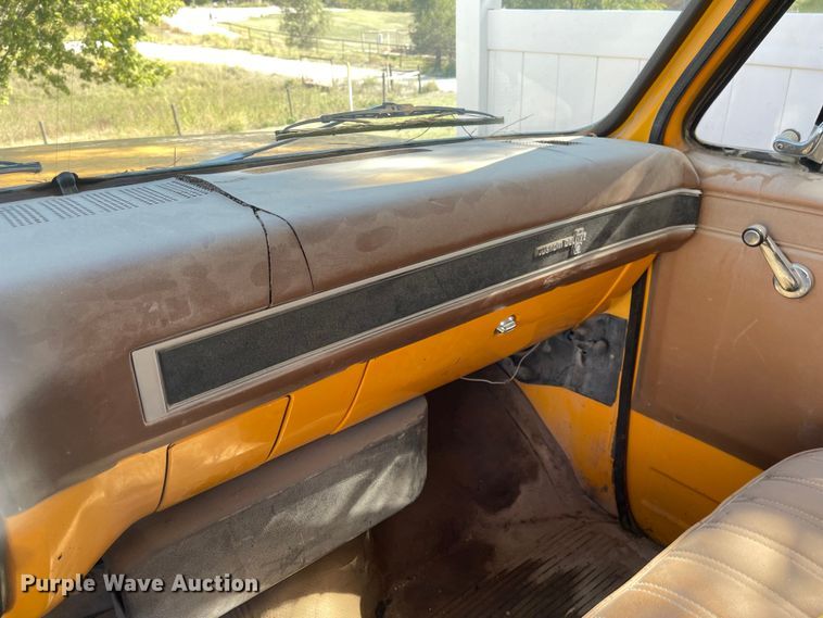 image for item JD9268 1988 Chevrolet C50  dump truck