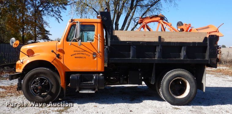 image for item JL9845 1988 International S1954  dump truck