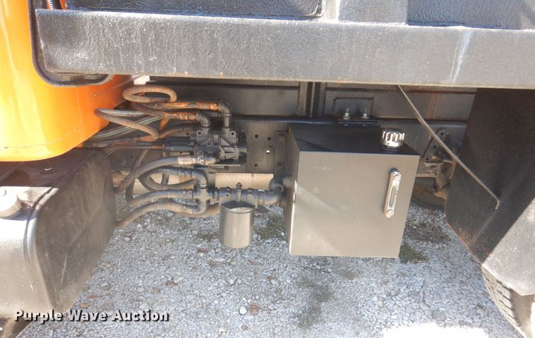 image for item JL9845 1988 International S1954  dump truck