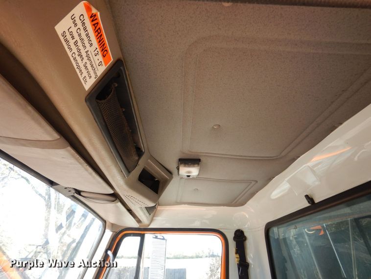 image for item JL9845 1988 International S1954  dump truck